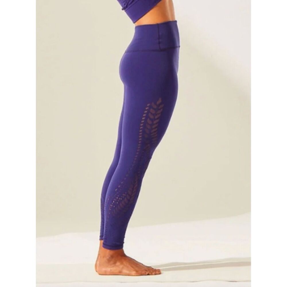 Athleta Warp Knit 7/8 Tight Leggings Purple Size XXS/XS Yoga Athleisure
